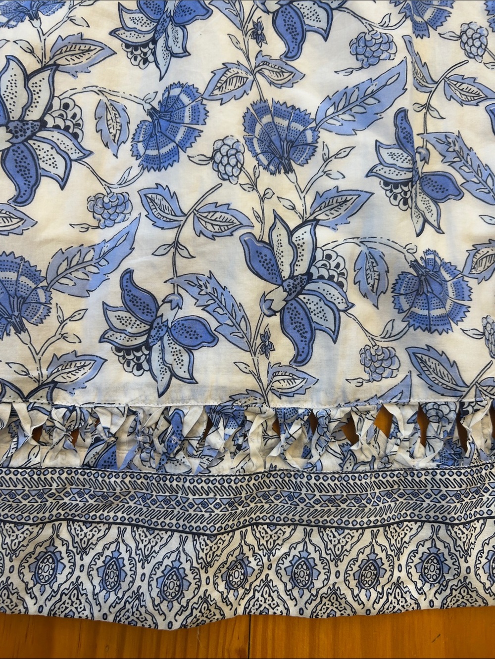 Vineyard Vines “Ellen”Blue and White Floral Midi Dress - Picture 5 of 7
